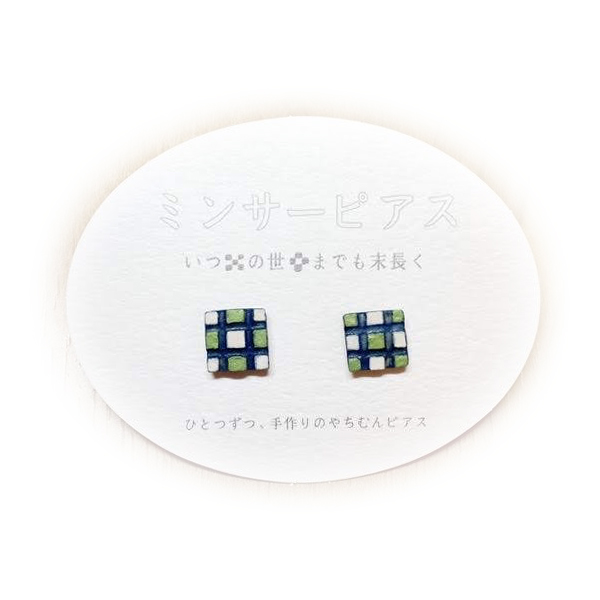 やちむん ミンサーピアス／グリーン【Mariya’s chicken】